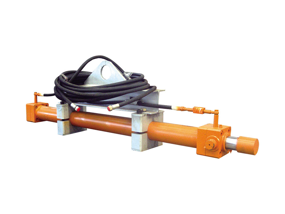 爐襯推出機(jī)構(gòu)